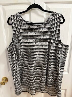 Talbots black and white striped print sleeveless top in a size 2X.